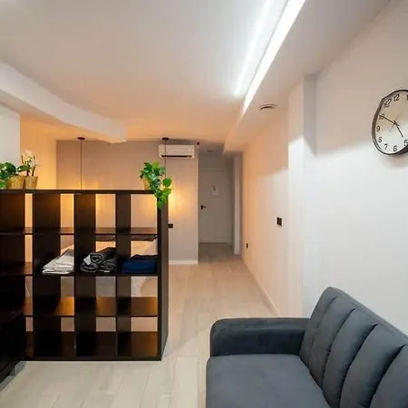 Moderno Estudio En El Centro De Appartamento *